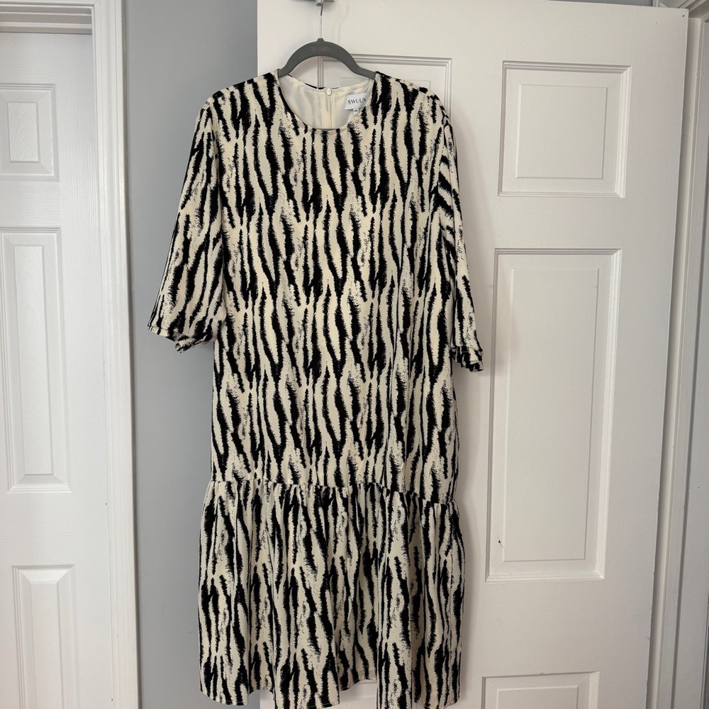 Chic Zebra Print Dress